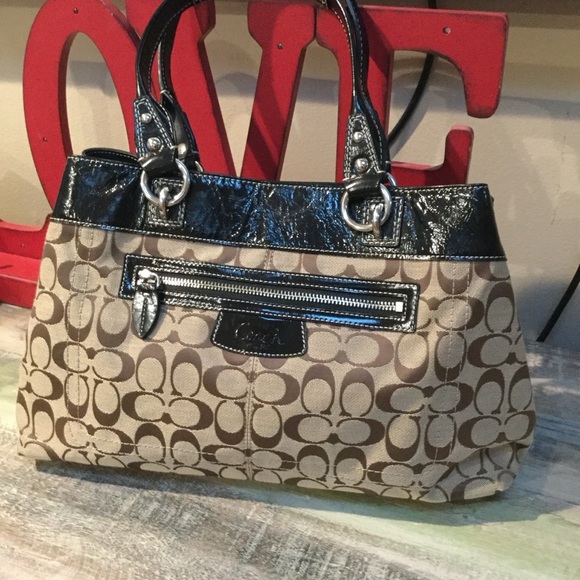 Coach Penelope Brown Black and Tan Signature Shoulder Magnetic Snap Shoulder Bag - Picture 6 of 11